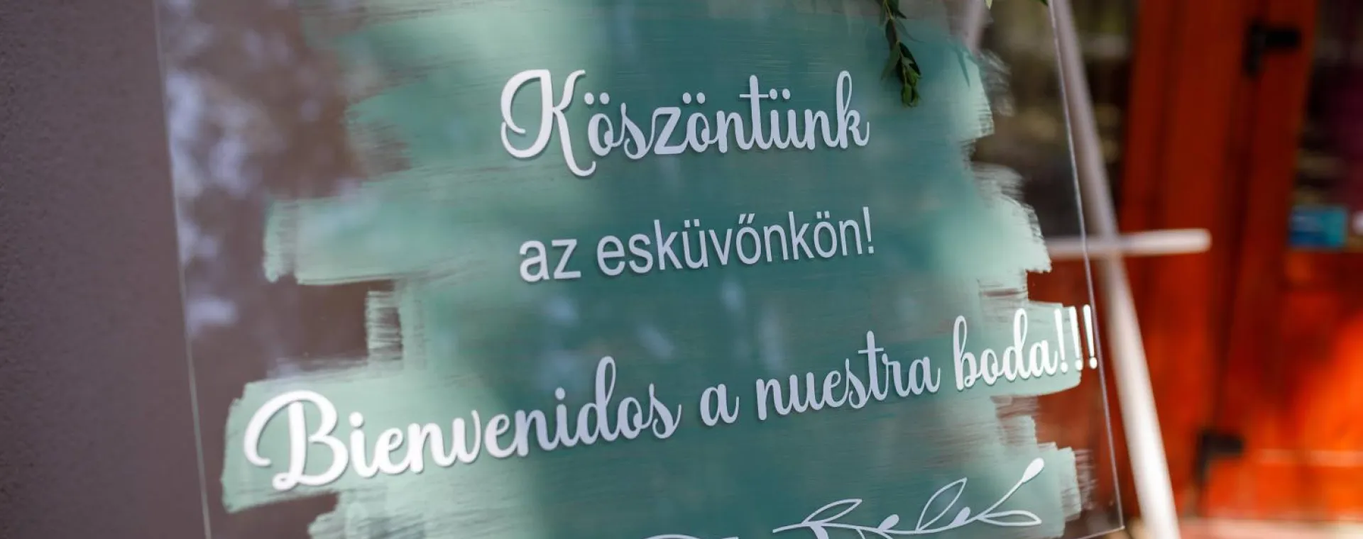 Köszöntő tábla