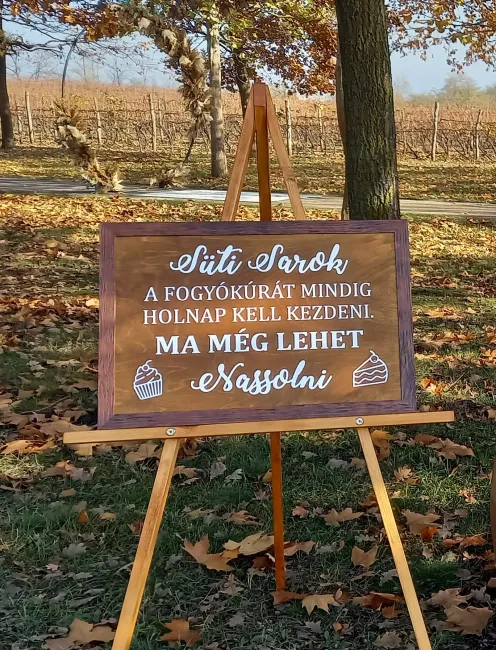 Táblák esküvőre