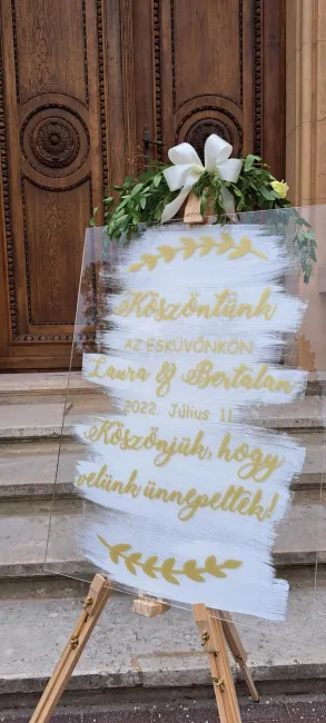 Táblák esküvőre