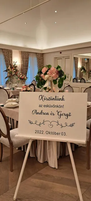 Táblák esküvőre